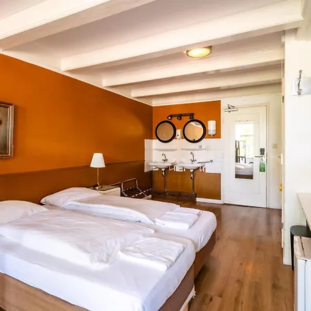 Prinsenhof Ξενοδοχείο 4*