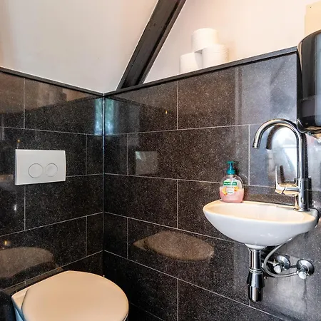 Prinsenhof Ξενοδοχείο 4*